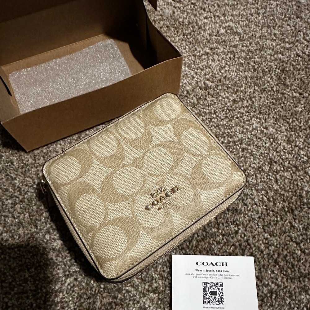 Coach Jewelry Box Travel Case Signature Canvas new in box